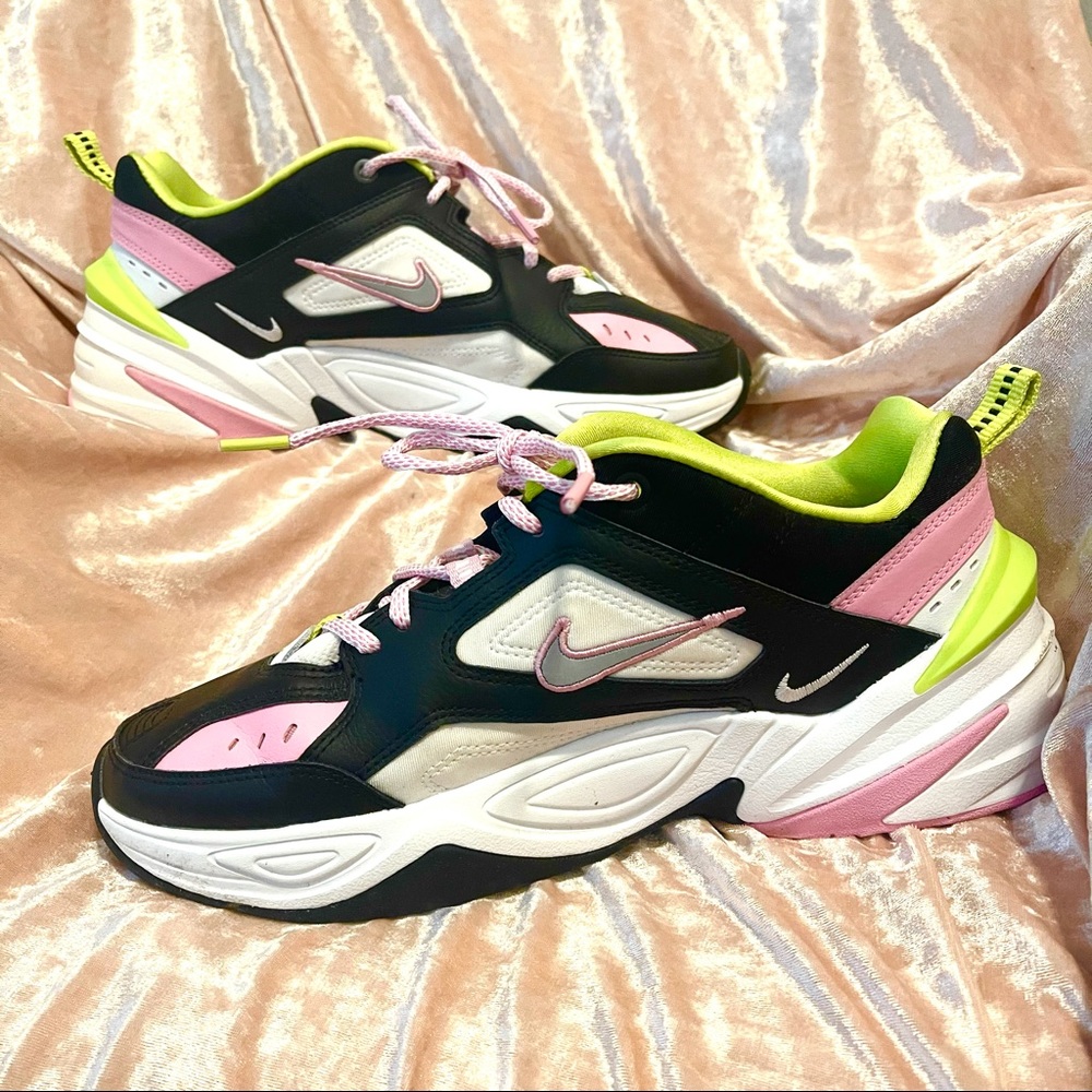 NIKE AIR MAX